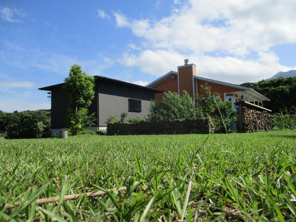 Cottage Orange House Yakushima Якусима Экстерьер фото